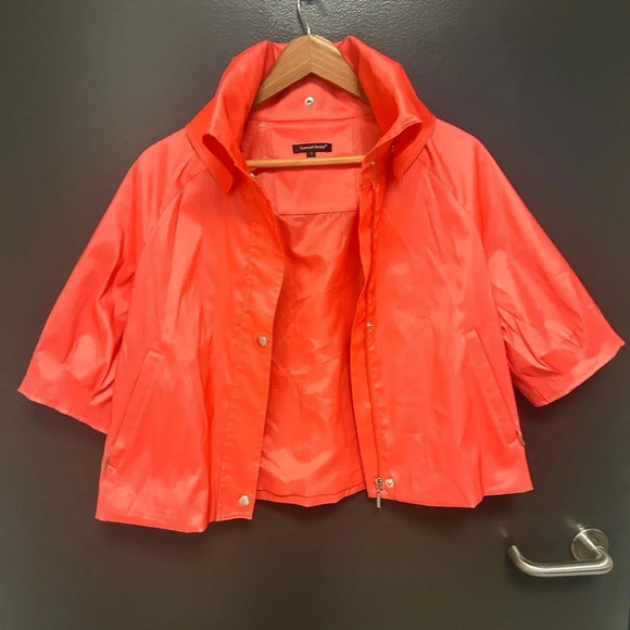 Samual Dong women’s S short sleeved jacket bright coral, kinda raincoat material - Picture 9 of 16